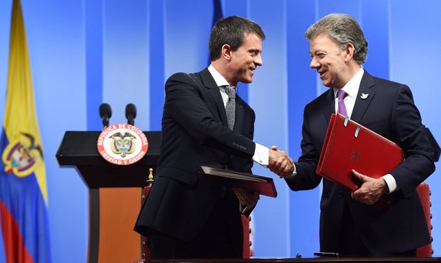 {:fr}Signature de l’accord de protection réciproque des investissements France-Colombie{:}{:es}Firma del acuerdo de protección recíproca de inversiones de Francia y Colombia{:}