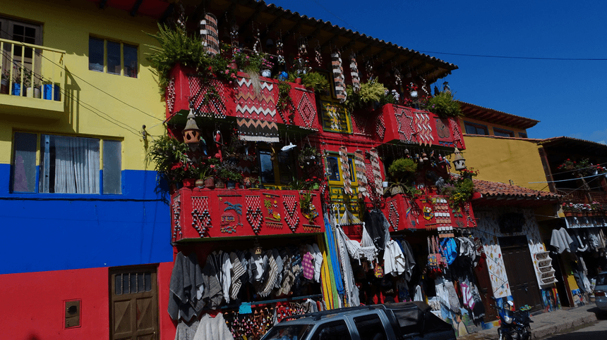 Ráquira, la capitale de la poterie en Colombie.